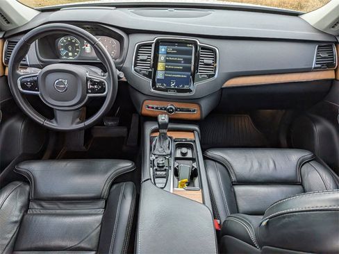 Used 2018 Volvo XC90 T6 Inscription w/ Convenience Package image 16