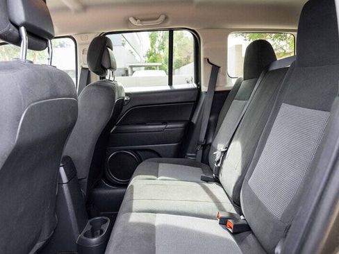 Used 2015 Jeep Patriot Latitude FWD image 16