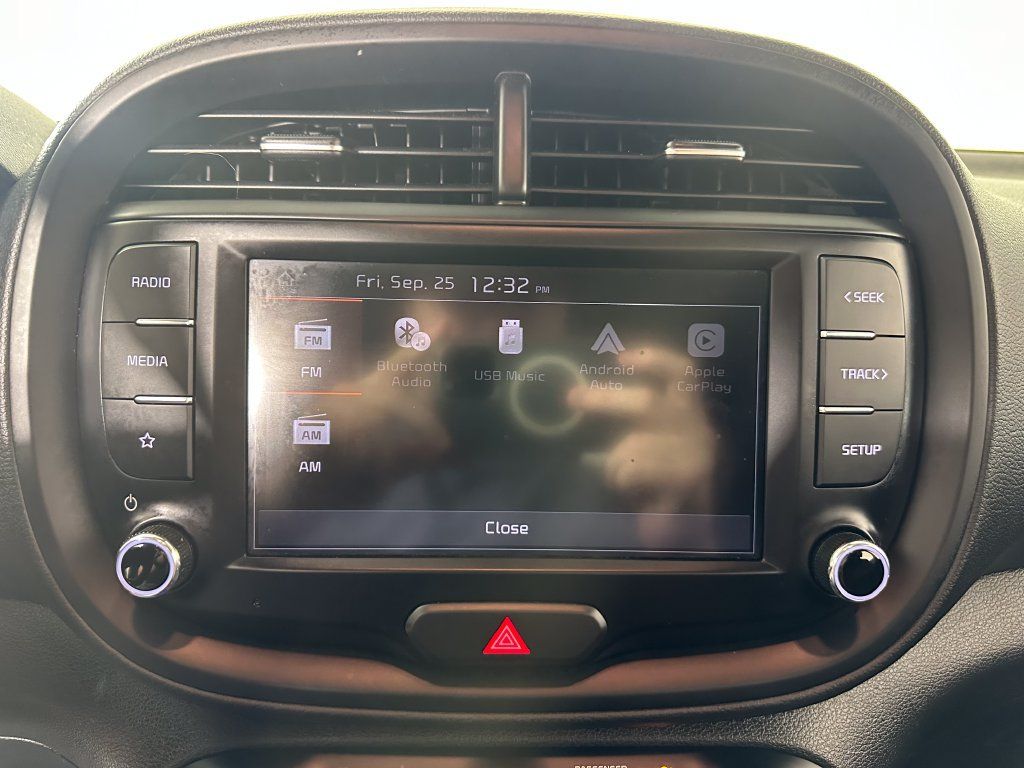 Used 2024 Kia Soul LX FWD image 28