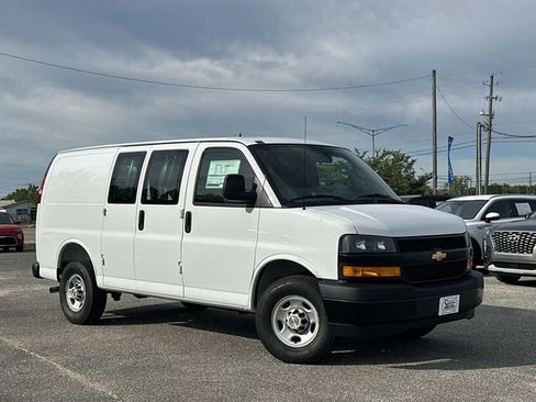 New 2026 Chevrolet Express 2500 w/ Driver Convenience Package RWD image 10