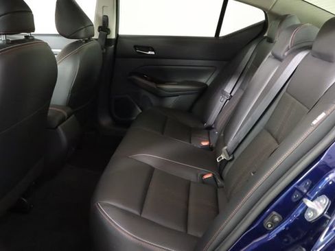 Used 2024 Nissan Altima 2.5 SR w/ SR Premium Package FWD image 16