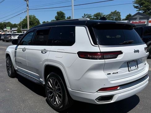 Used 2022 Jeep Grand Cherokee L Summit AWD/4WD image 5