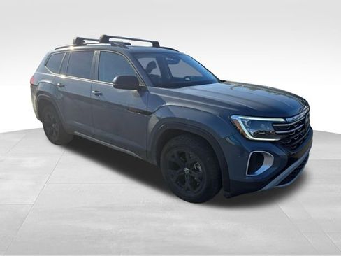 Used 2024 Volkswagen Atlas Peak Edition SEL image 7