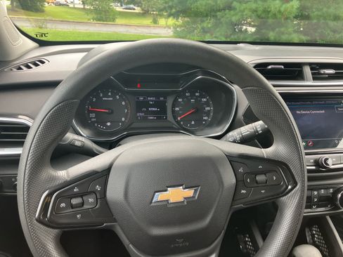 Used 2021 Chevrolet TrailBlazer LT w/ Convenience Package FWD image 16