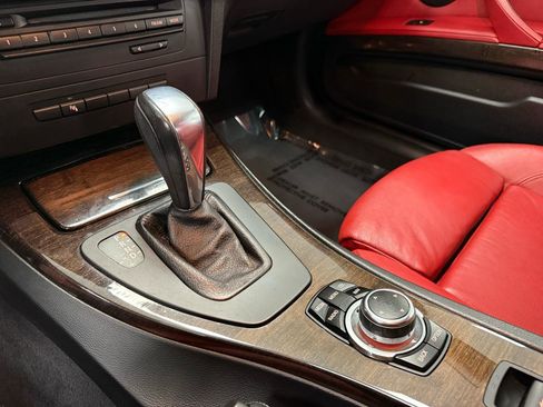 Used 2013 BMW 328i Convertible w/ M Sport Pkg image 23