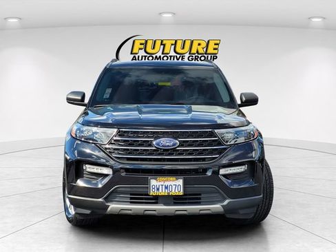 Used 2021 Ford Explorer XLT w/ Equipment Group 202A image 5