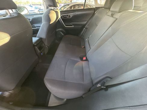 Used 2020 Toyota RAV4 LE image 27
