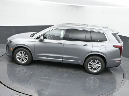 New 2025 Cadillac XT6 Luxury image 34