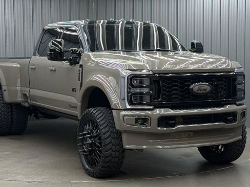 Used 2026 Ford F450 Platinum w/ Platinum Plus Package image 7