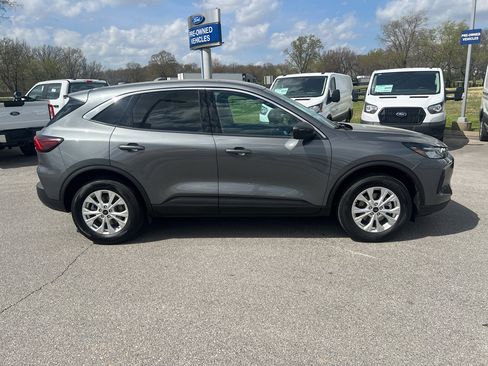 Used 2024 Ford Escape Active w/ Tech Pack #1 AWD/4WD image 4