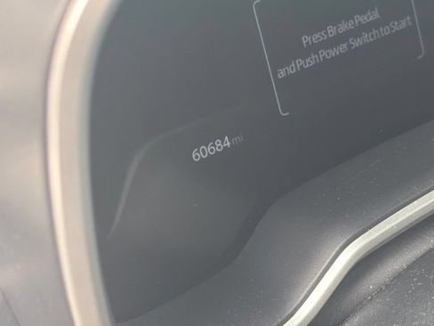 Used 2025 Toyota Corolla XLE FWD image 3