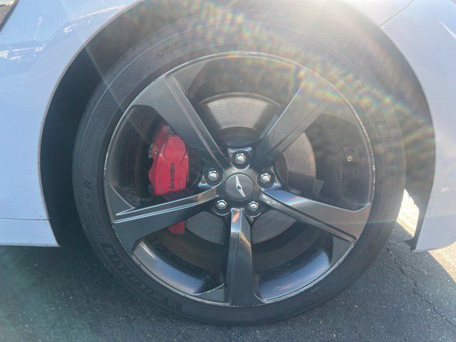 Used 2020 Genesis G70 3.3T w/ Sport Package RWD image 5