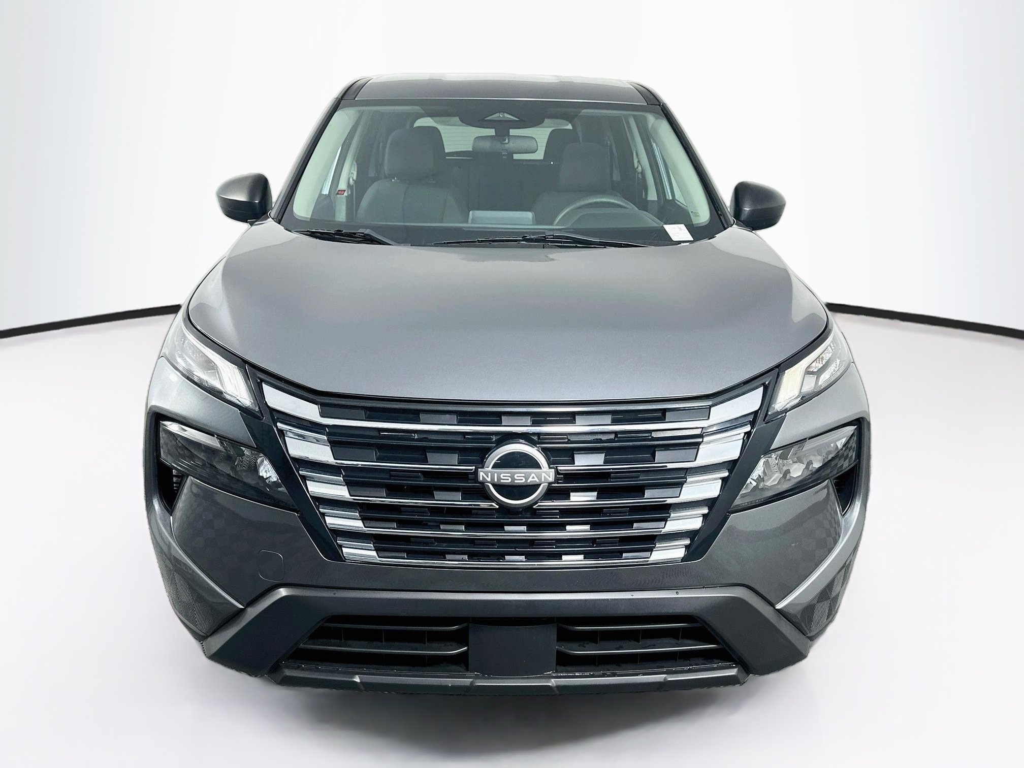 Used 2024 Nissan Rogue S FWD image 2