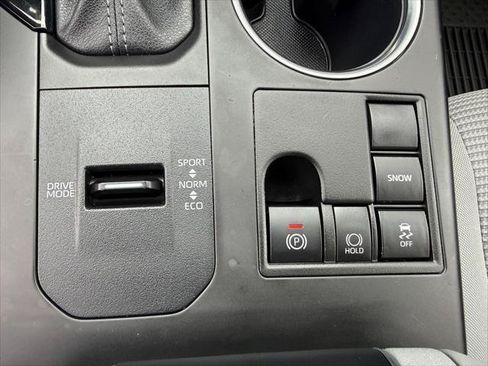 Certified 2023 Toyota Highlander LE FWD image 29