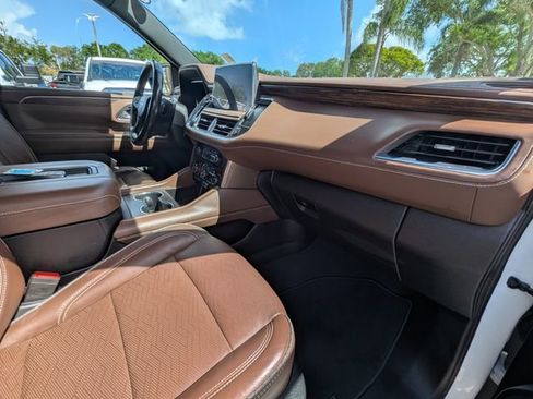 Used 2023 Chevrolet Tahoe High Country w/ Advanced Technology Package AWD/4WD image 12