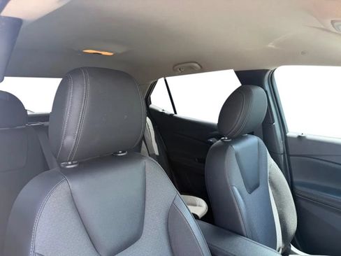 Used 2022 Buick Encore GX Preferred w/ Cold Weather Comfort Package FWD image 27