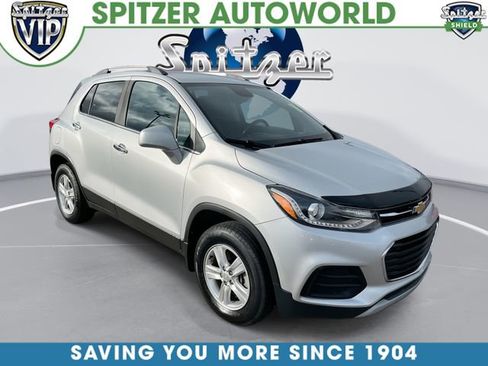 Used 2019 Chevrolet Trax LT w/ LT Convenience Package image 1