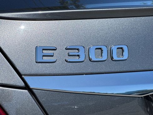 Used 2017 Mercedes-Benz E 300 image 28