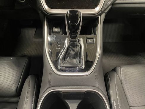 Used 2025 Subaru Outback Touring image 11