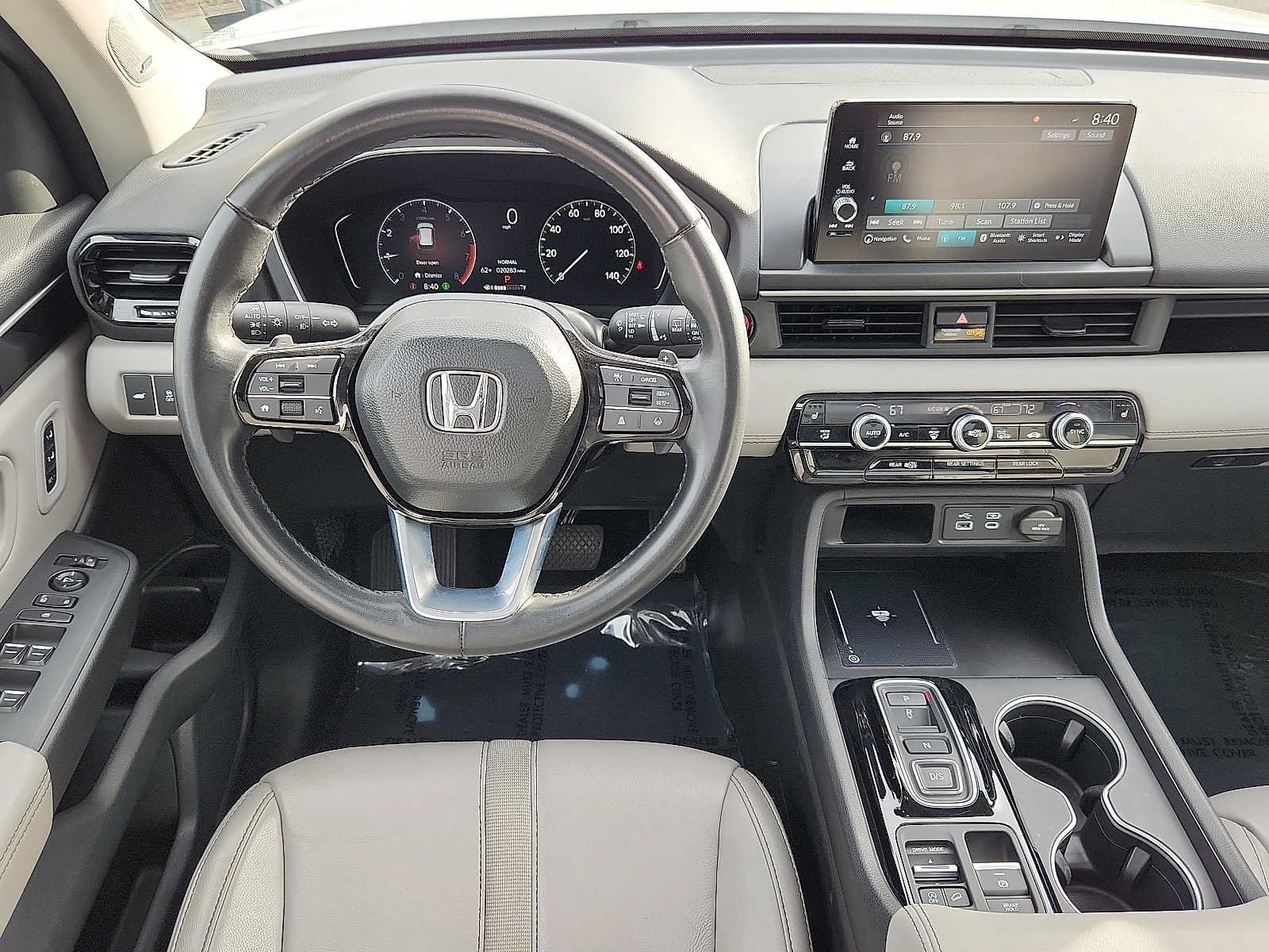 Certified 2023 Honda Pilot Touring image 11