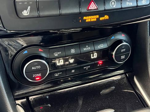 Used 2019 INFINITI QX30 AWD w/ Cargo Package image 18