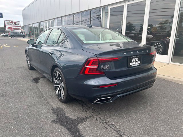 Used 2022 Volvo S60 B5 Momentum w/ Climate Package FWD image 3