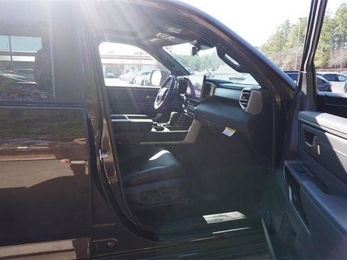 Used 2025 Toyota Tundra Limited w/ TRD Off-Road Package image 17