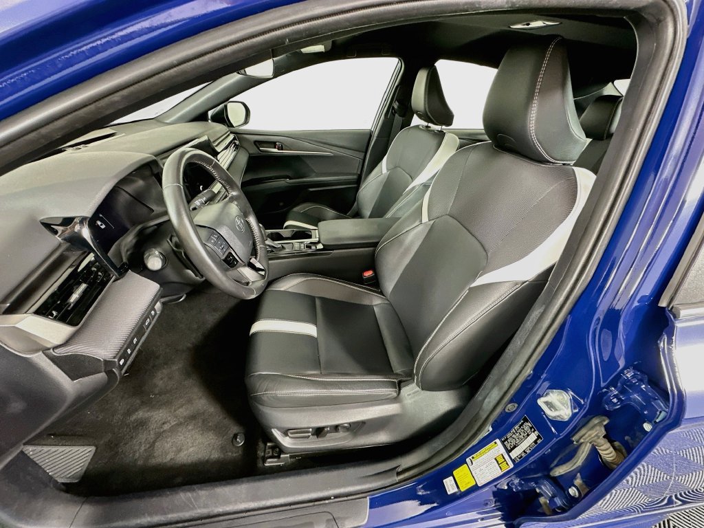 Used 2025 Toyota Camry SE FWD image 21
