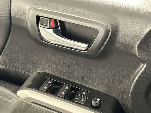 Used 2023 Toyota Tacoma TRD Off-Road image 18