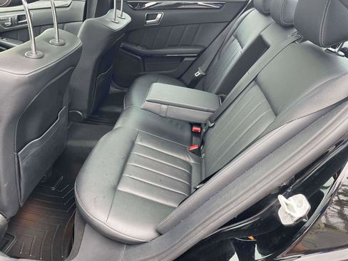 Used 2016 Mercedes-Benz E 350 4MATIC Sedan image 6