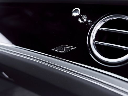 Used 2023 Bentley Flying Spur S V8 AWD/4WD image 47