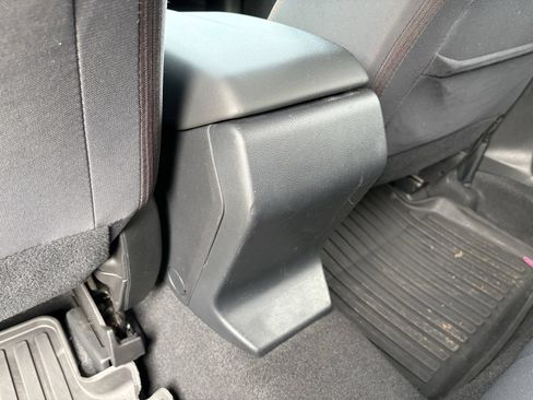 Used 2019 Subaru Crosstrek 2.0i Premium AWD/4WD image 31