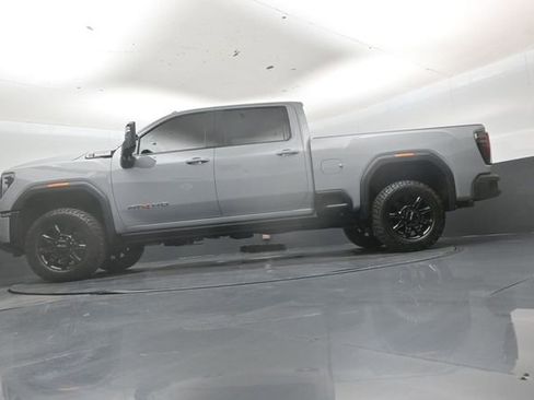 Used 2024 GMC Sierra 2500 AT4 w/ AT4 Premium Plus Package AWD/4WD image 43