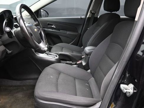 Used 2013 Chevrolet Cruze LT FWD image 12