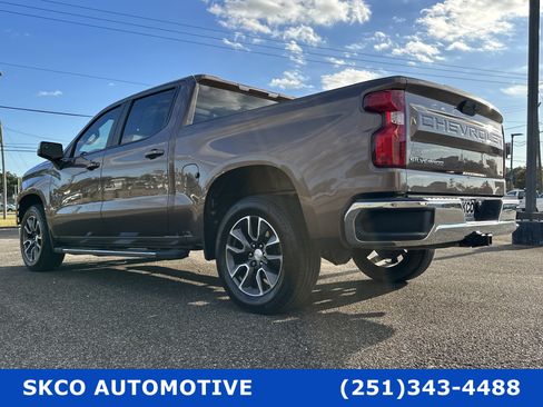 Used 2019 Chevrolet Silverado 1500 LT w/ Texas Edition image 3
