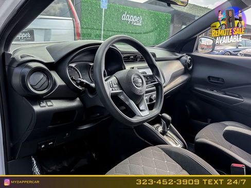 Used 2019 Nissan Kicks S FWD image 10
