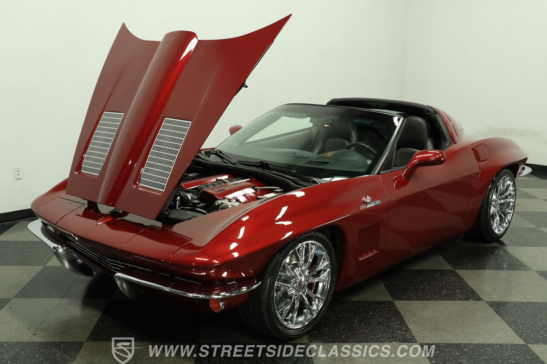 Used 2005 Chevrolet Corvette Coupe w/ Preferred Equipment Group RWD image 30