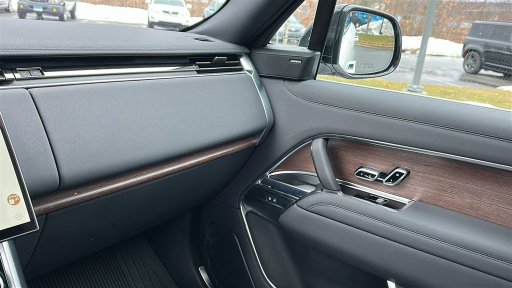 Certified 2023 Land Rover Range Rover SE AWD/4WD image 19