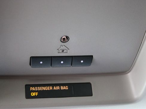 Used 2014 GMC Sierra 1500 SLE w/ SLE Preferred Package image 32