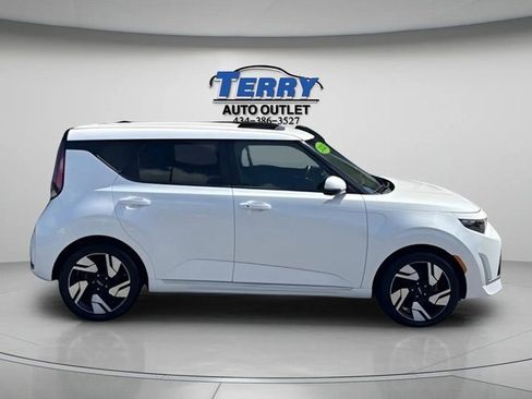 Used 2023 Kia Soul GT-Line image 1