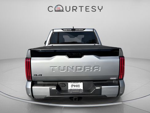 Used 2022 Toyota Tundra Platinum image 6