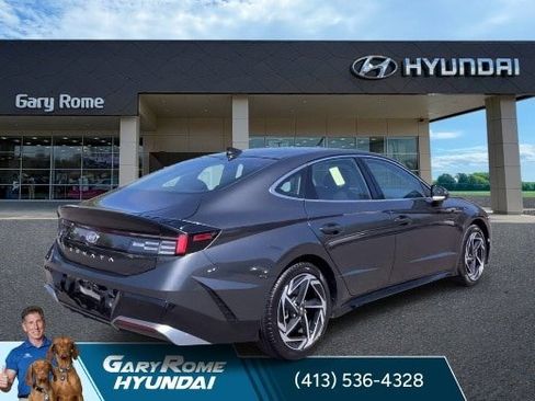 Certified 2024 Hyundai Sonata SEL w/ Convenience Package FWD image 8