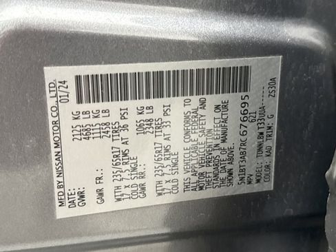 Used 2024 Nissan Rogue S AWD/4WD image 11