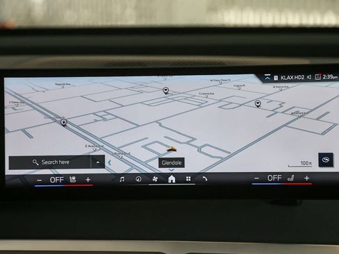 Used 2025 BMW iX xDrive50 image 11