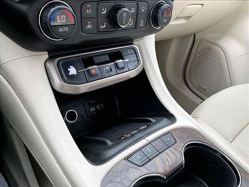 Used 2020 GMC Acadia Denali w/ Trailering Package FWD image 23