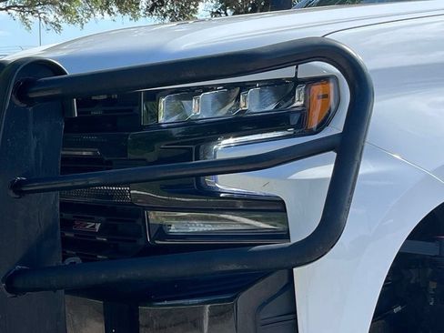 Used 2021 Chevrolet Silverado 1500 LT Trail Boss w/ LPO, Dark Essentials Package AWD/4WD image 24