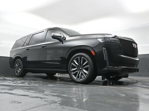 Used 2024 Cadillac Escalade ESV Sport w/ Touring Package image 45