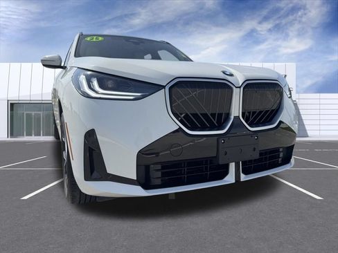 Used 2025 BMW X3 xDrive30i w/ M Sport Package AWD/4WD image 8