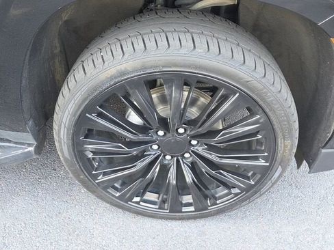 Used 2023 Chevrolet Tahoe LT RWD image 19