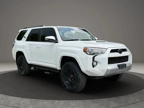 Used 2019 Toyota 4Runner TRD Off-Road Premium AWD/4WD image 3